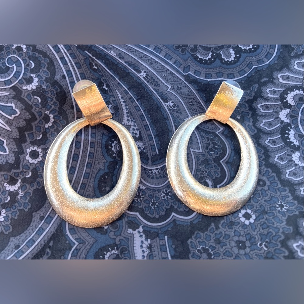 Gold Shimmer Oversized Round Dangle Earrings — Renewed